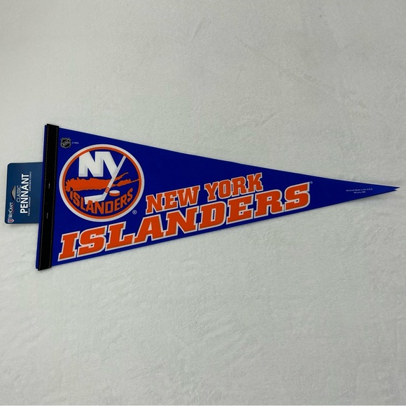 New York NY Islanders NHL Hockey WinCraft Classic Felt Pennant Banner Flag 30x12 - Picture 1 of 6